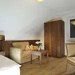 Kapeller 3*
