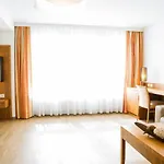 Kapeller Ξενοδοχείο 3*